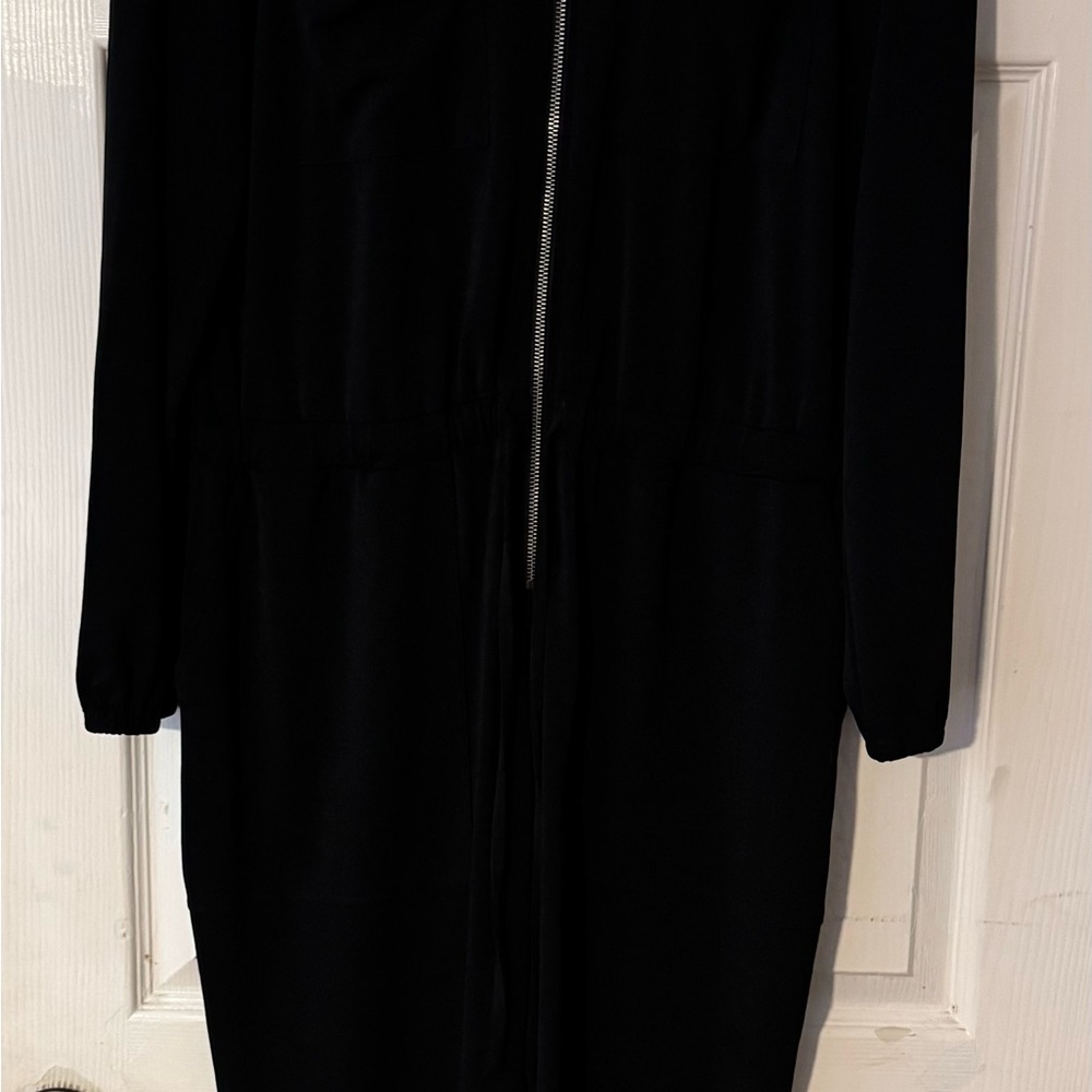 Chic Black Zip-Up Jumpsuit